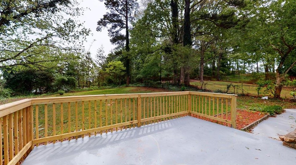 1530 Woodland Cir, Atlanta GA  30316-3160 exterior