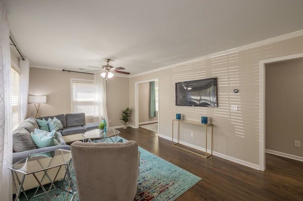 1506 Deerwood Dr, Decatur GA  30030-4516 exterior