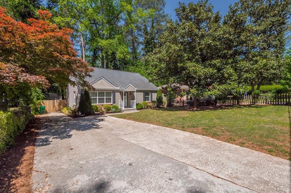 1506 Deerwood Dr, Decatur, GA 30030-4516
