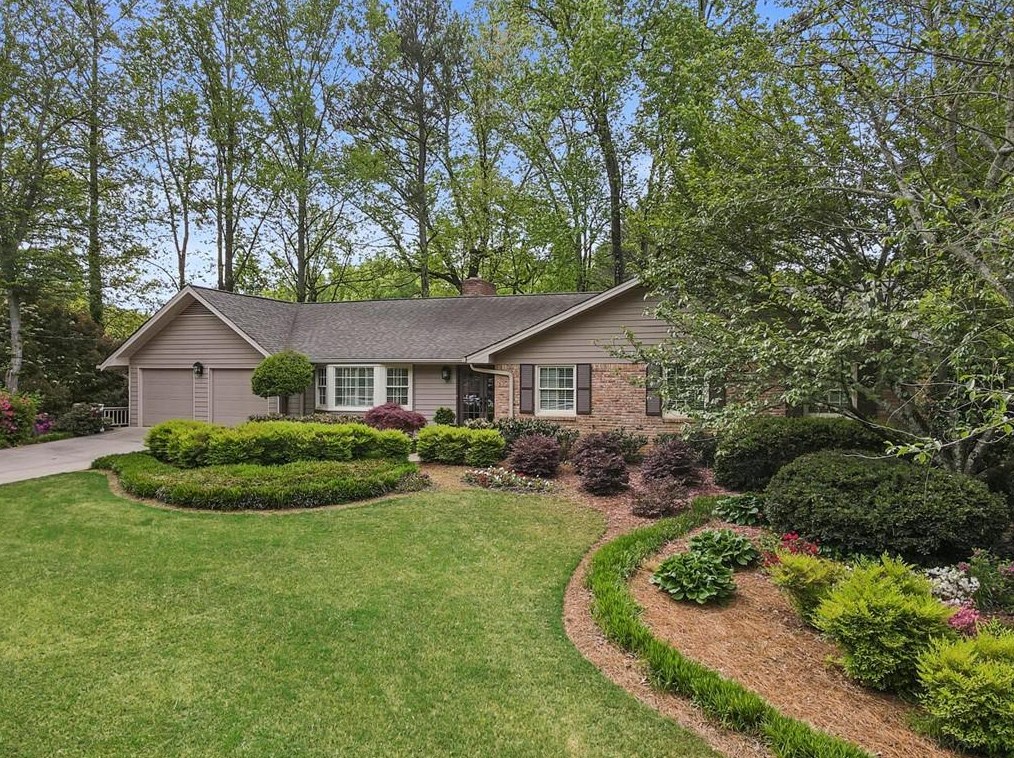 1401 Ragley Hall Rd, Atlanta GA  30319-2517 exterior