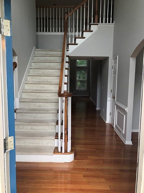324 Nesbin Ct Ne, Kennesaw, GA 30144
