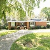 385 Maple St, Cornelia, GA 30531-3734