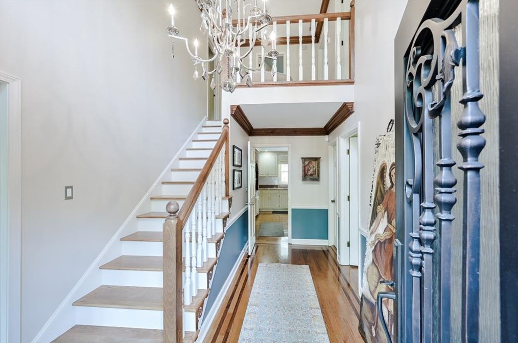 11930 Mountain Laurel Dr, Roswell, GA 30075-1806
