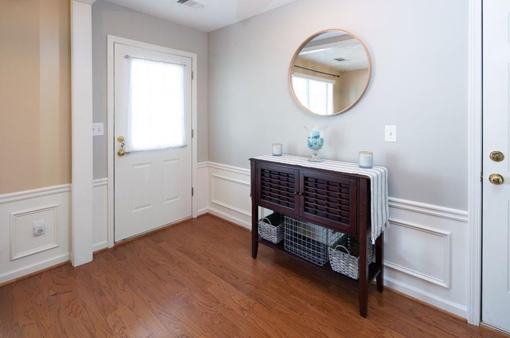 615 Arncliffe Ct, Alpharetta, GA 30005-8993
