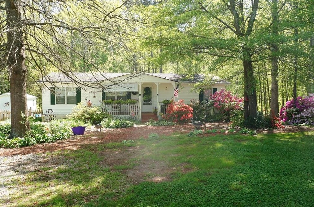 424 Lester Rd, Douglasville, GA 30134-5205
