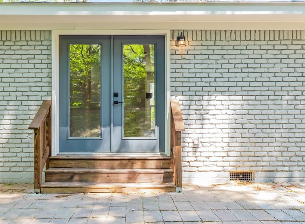 2575 Woodgreen Dr, Atlanta GA  30341-5137 exterior