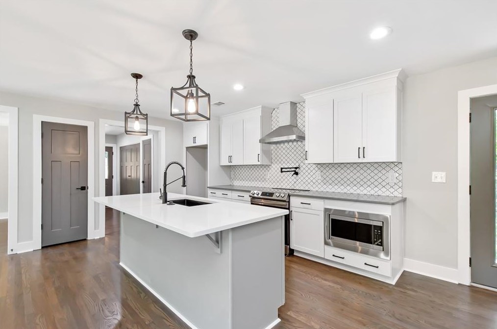 2575 Woodgreen Dr, Atlanta GA  30341-5137 exterior