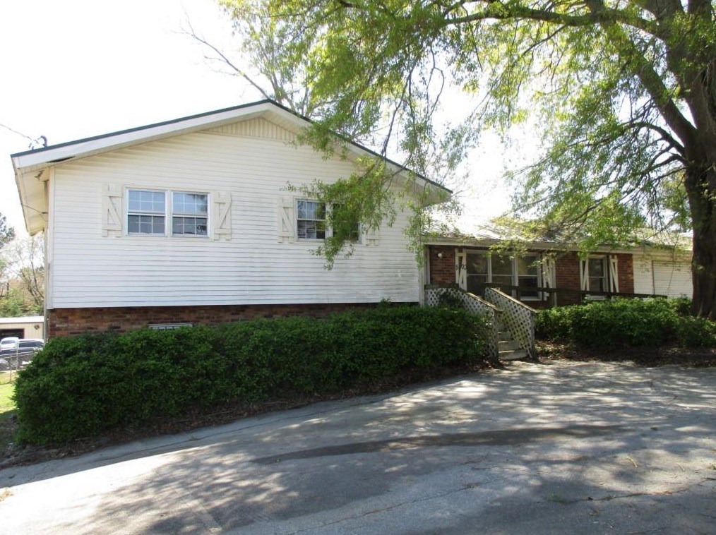 503 Newnan Rd, Carrollton, GA 30117