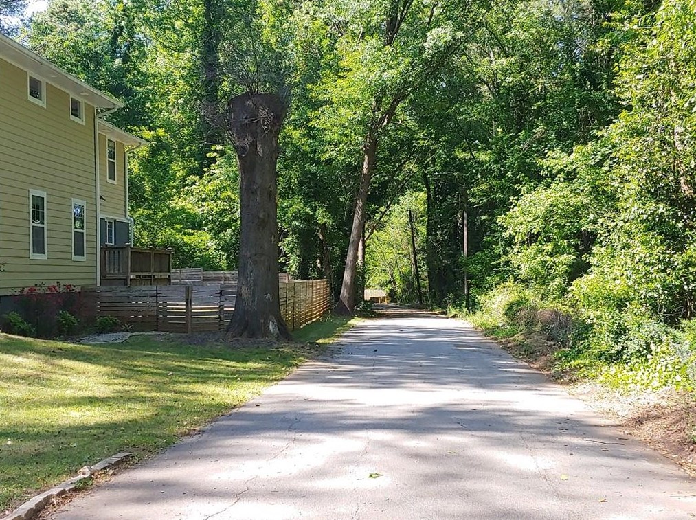 2894 Joyce Ave, Decatur GA  30032-4324 exterior