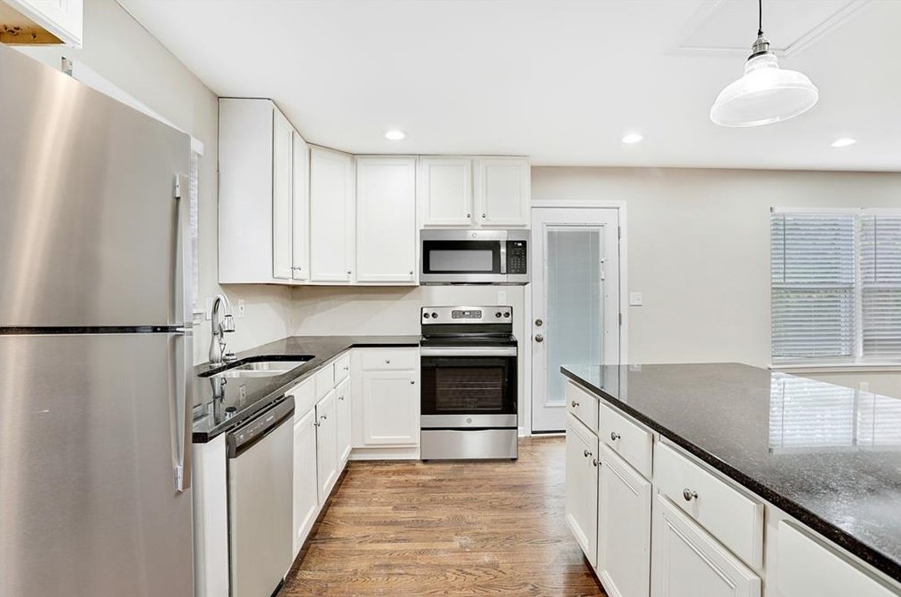 2916 Cocklebur Rd, Decatur GA  30034-3443 exterior