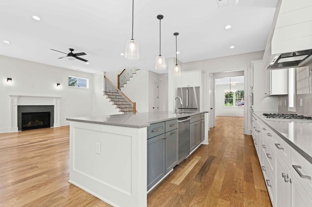 121 Mead Rd, Decatur GA  30030-3621 exterior