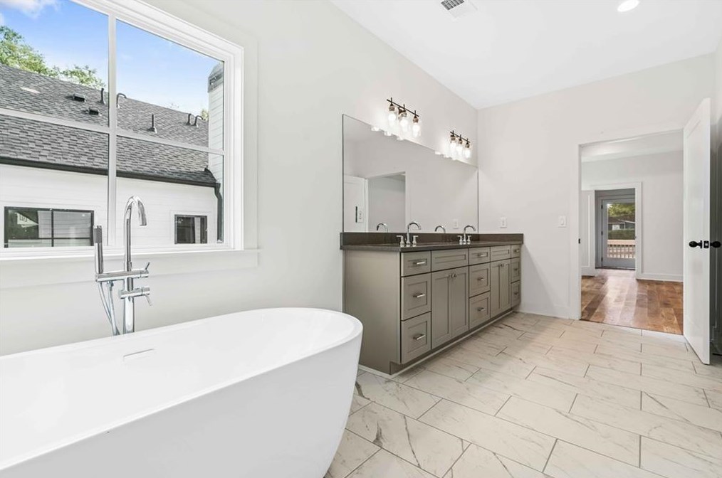 121 Mead Rd, Decatur GA  30030-3621 exterior