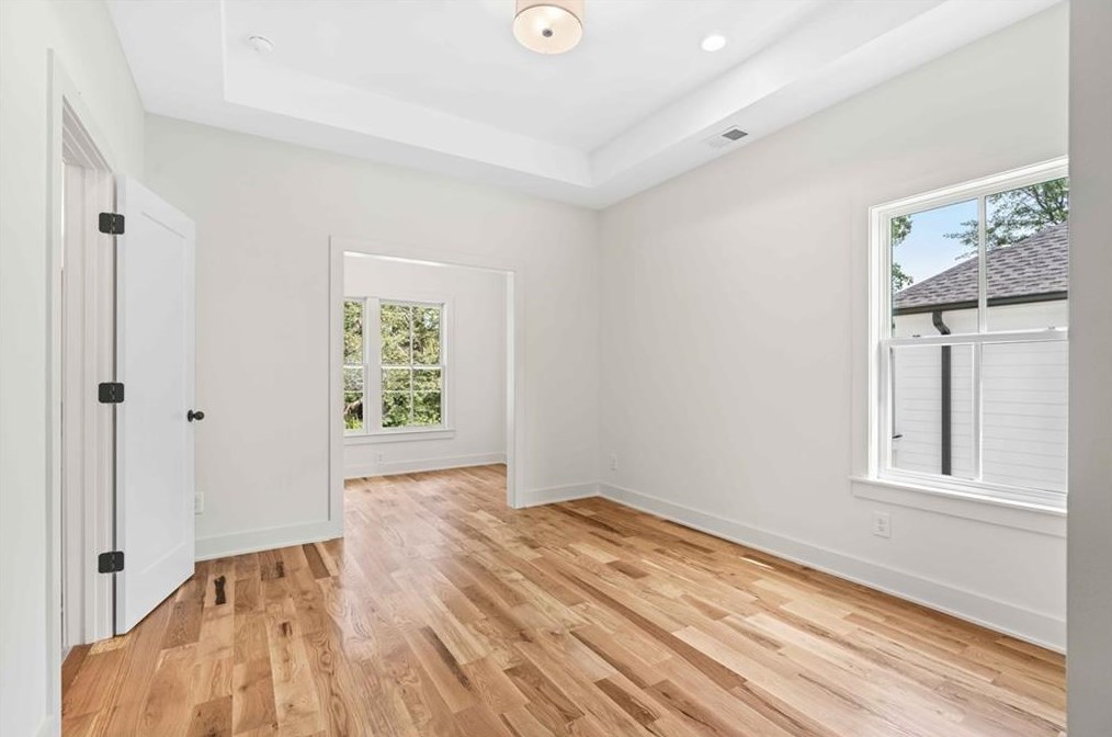 121 Mead Rd, Decatur GA  30030-3621 exterior