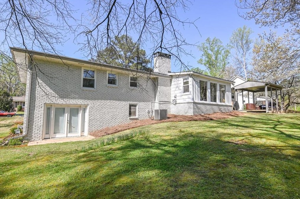 4308 Lake Laurel Dr, Smyrna GA  30082-4311 exterior