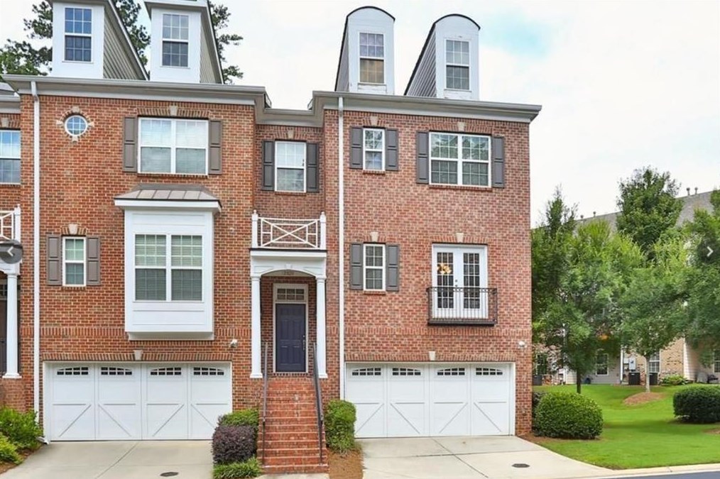 12820 Doe Dr, Alpharetta GA  30004-8990 exterior