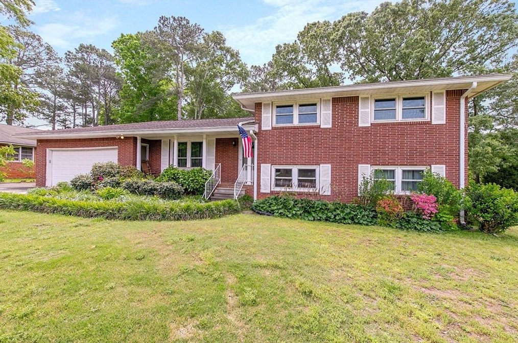 6547 Randall Mark Dr, Morrow, GA 30260