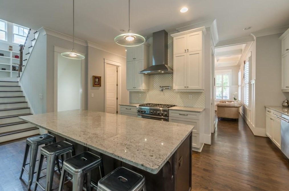 451 3rd Ave, Decatur GA  30030-4237 exterior