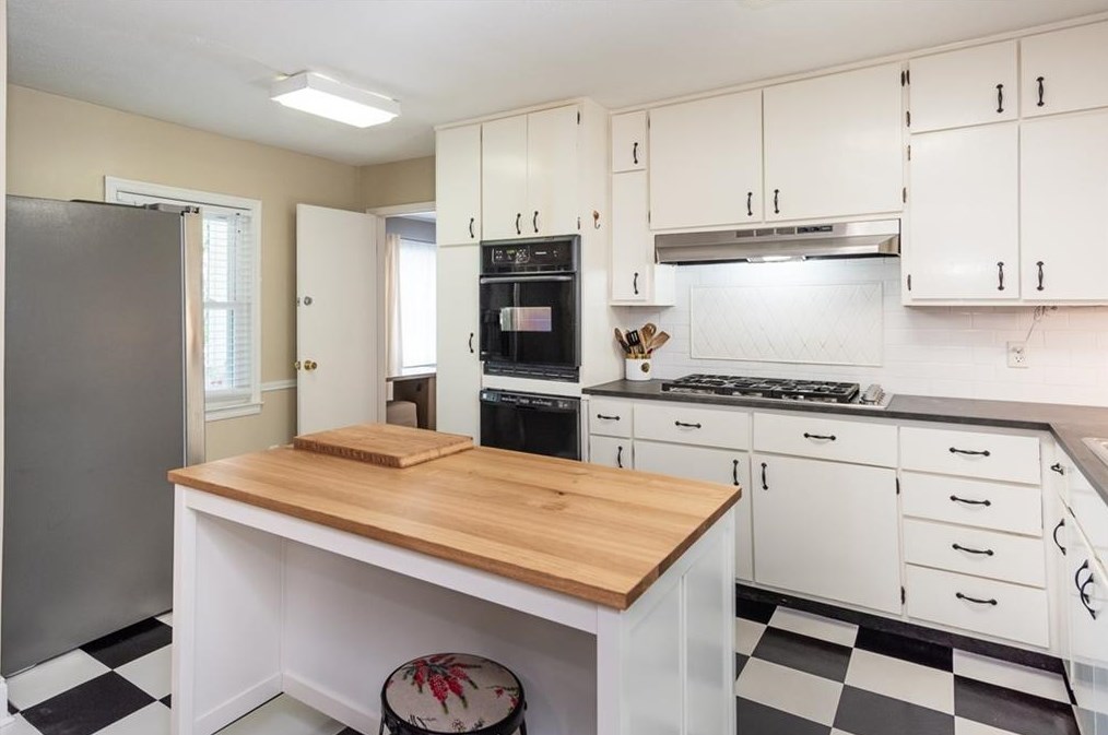 435 Pensdale Rd, Decatur GA  30030-1414 exterior