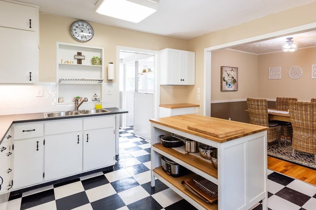 435 Pensdale Rd, Decatur GA  30030-1414 exterior