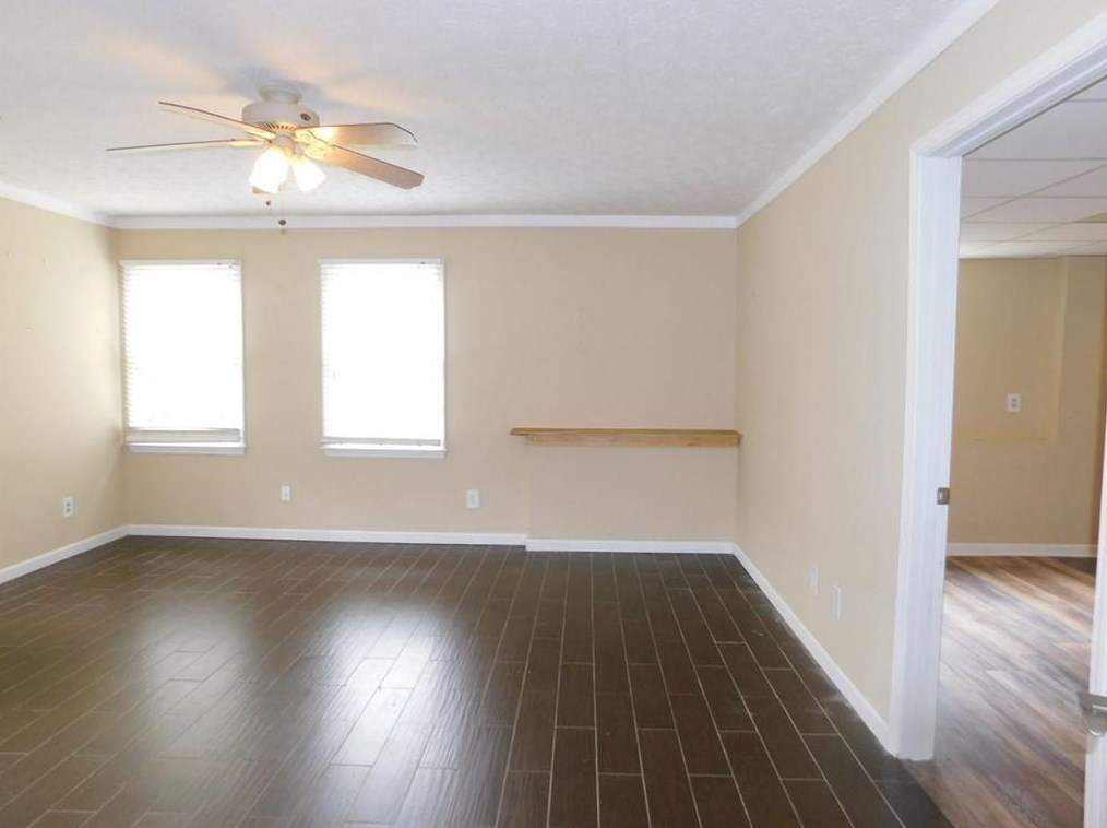 736 Jamie Way Ne, Holly Springs, GA 30188