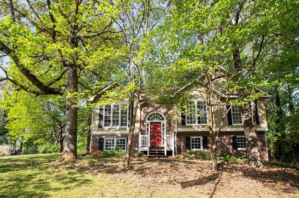 1003 Maplelake Dr, Acworth, GA 30101-7740
