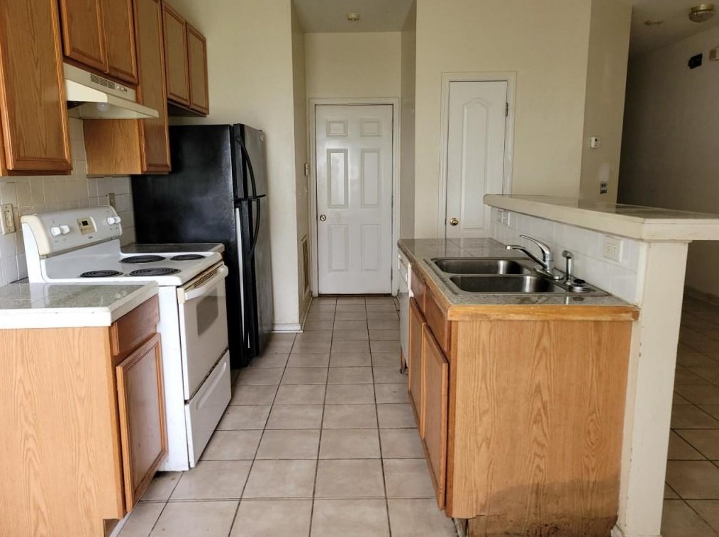 5071 Windsor Forrest Ln, Atlanta, GA 30349-3031