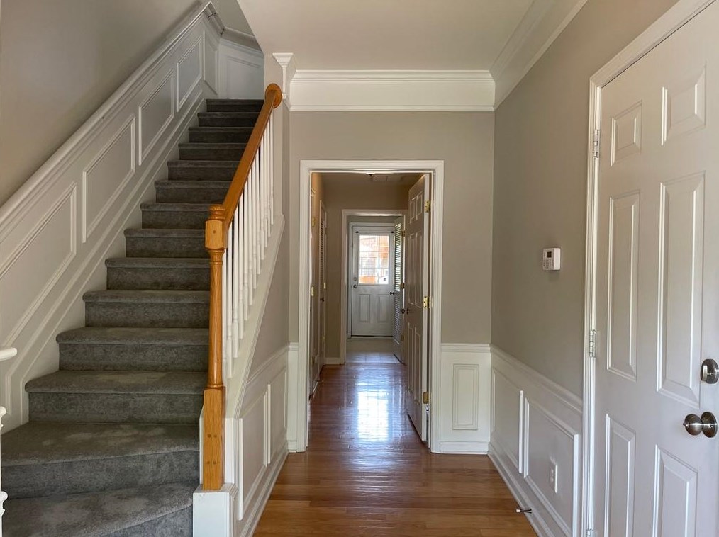 4020 Edgecomb Dr, Roswell, GA 30075