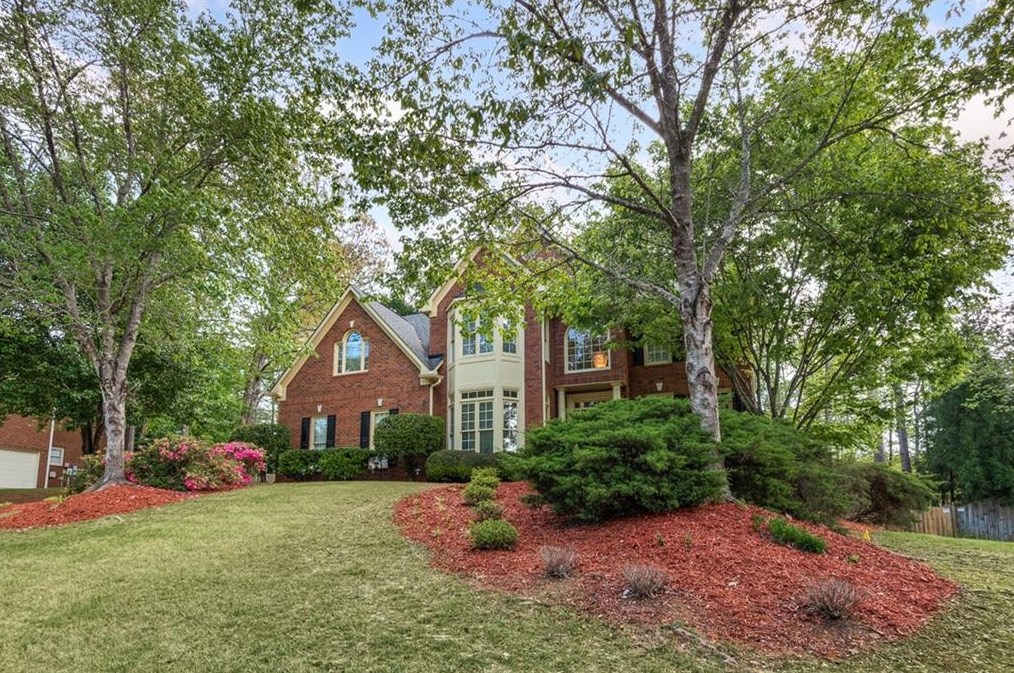 726 Vinings Estates Dr Se, Mableton, GA 30126