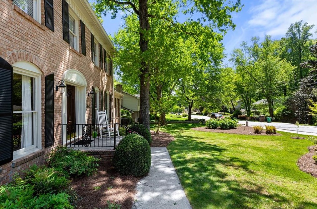 4945 Village Creek Dr, Atlanta, GA 30338-5121