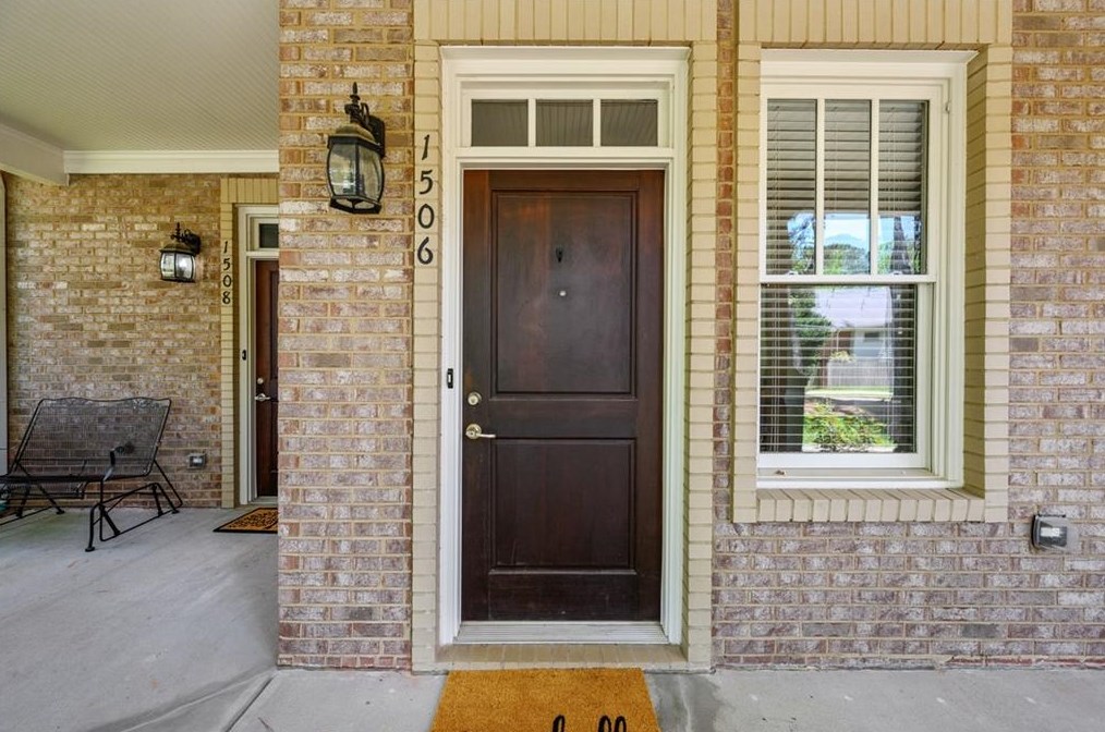 1506 Davis Oaks Way, Decatur, GA 30033-1748