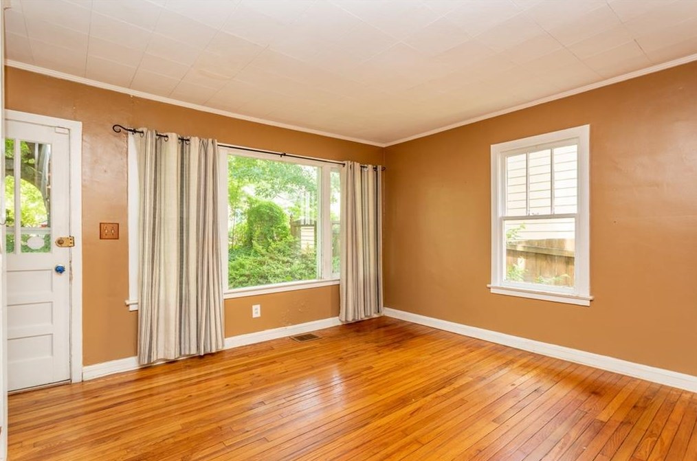 643 Sycamore Dr, Decatur GA  30030-2750 exterior