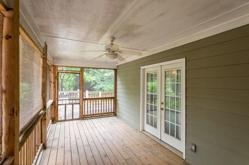 643 Sycamore Dr, Decatur GA  30030-2750 exterior