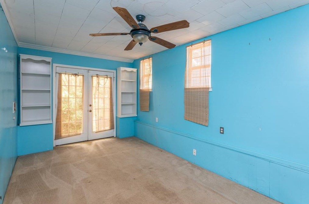 643 Sycamore Dr, Decatur GA  30030-2750 exterior