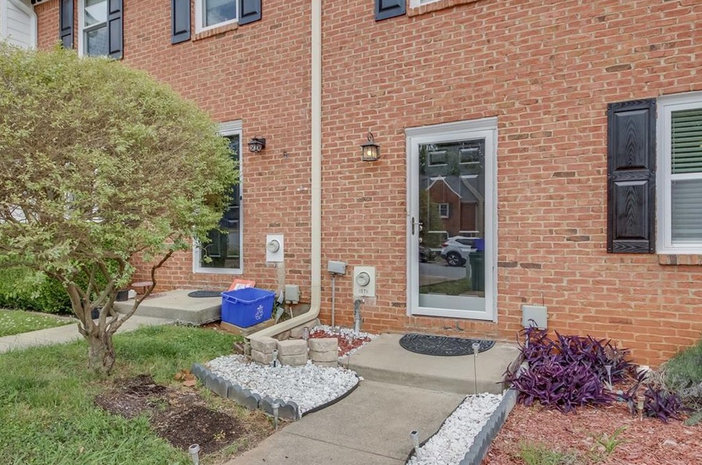 1076 Westfield Trce, Smyrna, GA 30082-2300