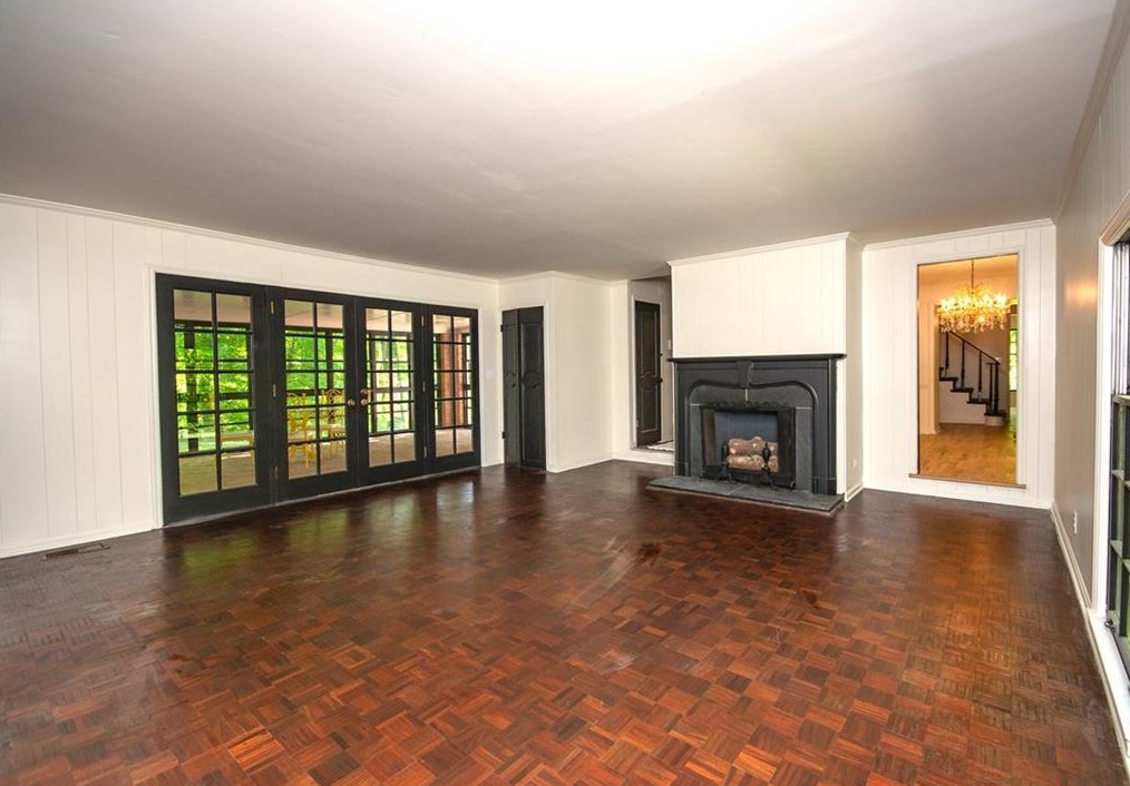 4570 Orkney Ln, Atlanta GA  30331-7438 exterior