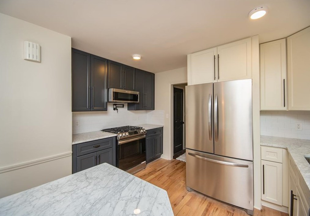 4570 Orkney Ln, Atlanta GA  30331-7438 exterior