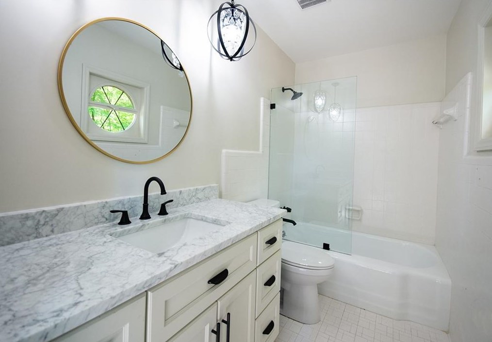 4570 Orkney Ln, Atlanta GA  30331-7438 exterior
