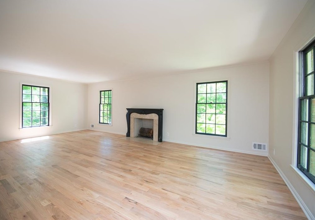 4570 Orkney Ln, Atlanta GA  30331-7438 exterior