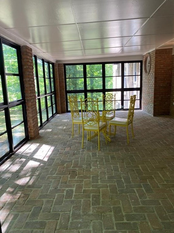 4570 Orkney Ln, Atlanta GA  30331-7438 exterior