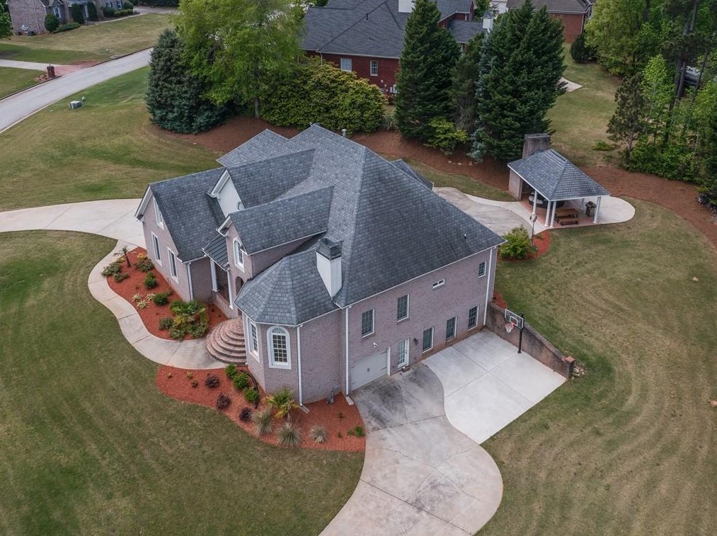 1056 Columbus Dr, Jonesboro, GA 30236-5584