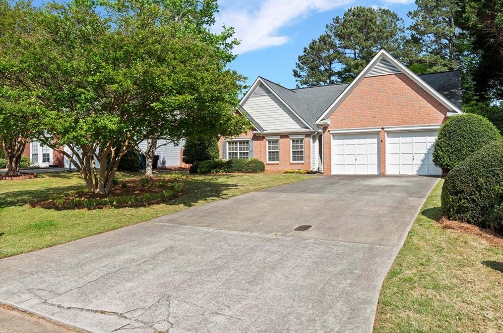 220 Portsmouth Ct, Roswell, GA 30076-0903