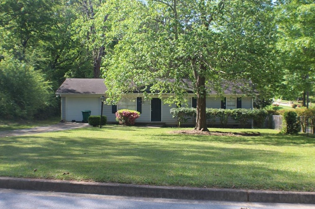 4105 Maplewood Dr, Decatur GA  30035-2346 exterior