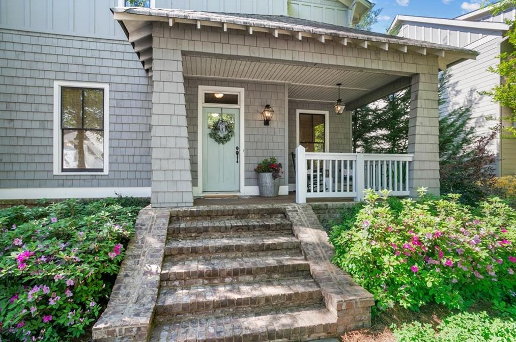 1592 Walker St, Smyrna, GA 30080-3670