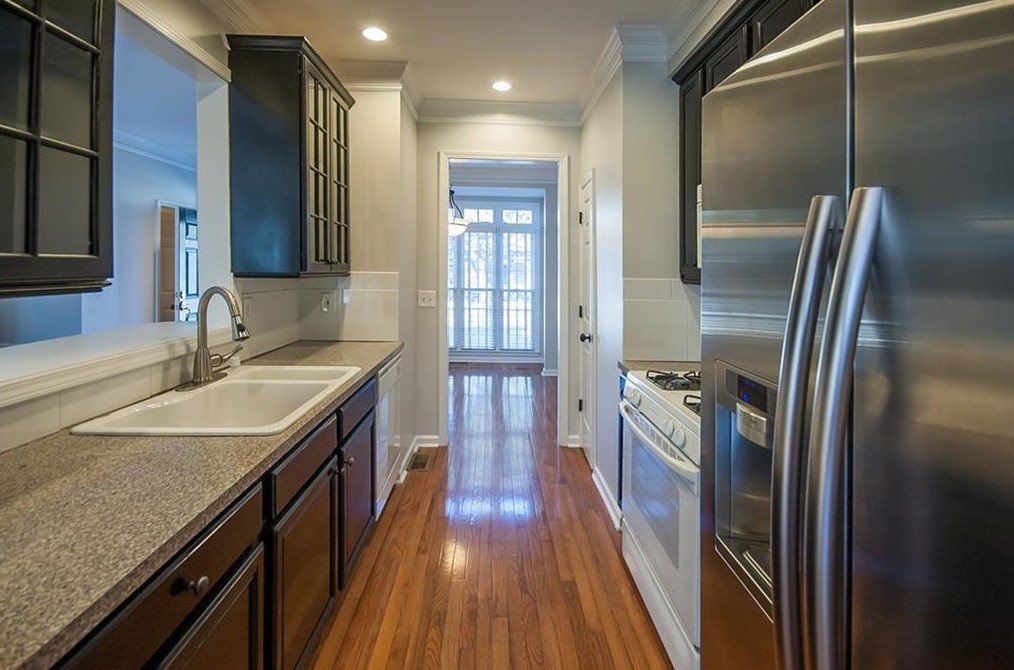 130 Church St, Decatur GA  30030-3325 exterior