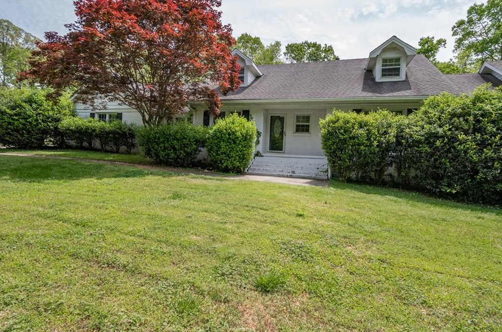 353 Summit Ridge Dr, Lawrenceville, GA 30046