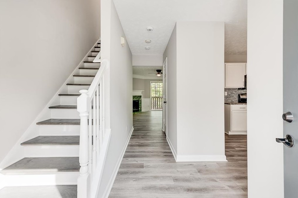 1229 Vintage Pointe Dr, Lawrenceville GA  30044-3283 exterior