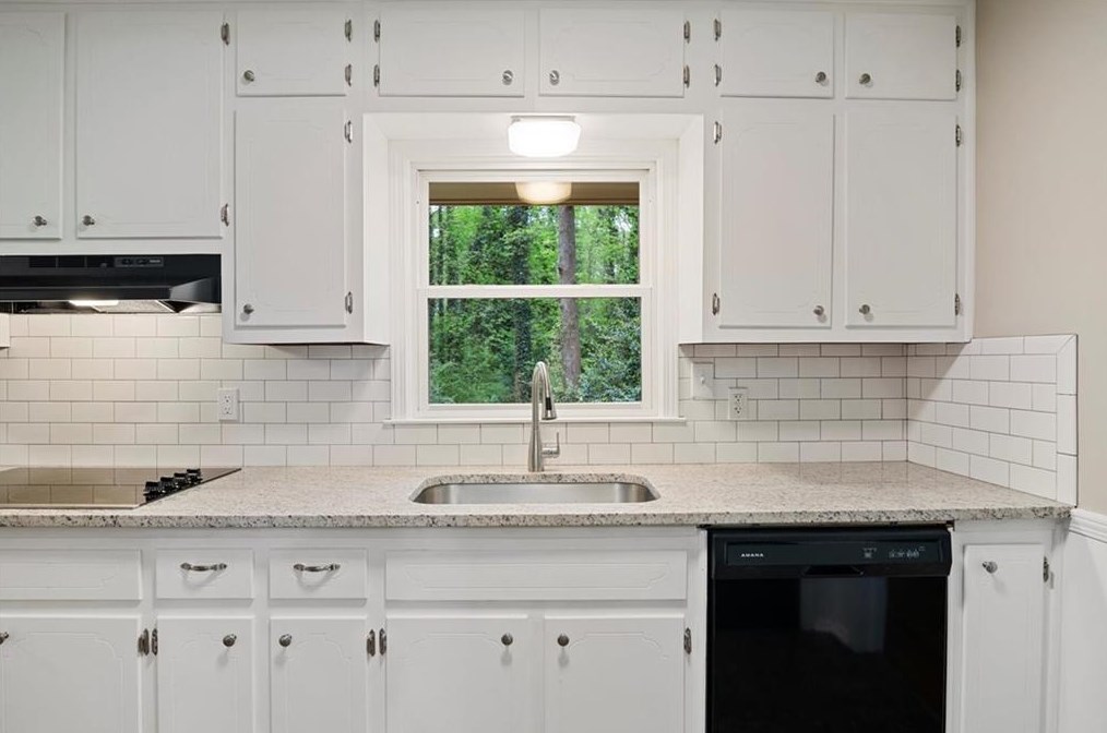 3959 Shadowbrook Pl, Decatur GA  30034-2237 exterior