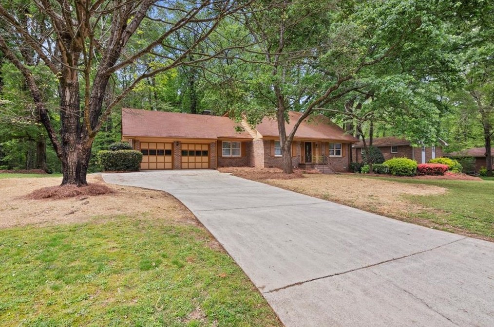 3959 Shadowbrook Pl, Decatur, GA 30034-2237
