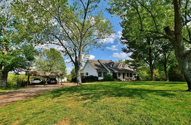 5484 Clarks Bridge Rd, Clermont, GA 30527-2227