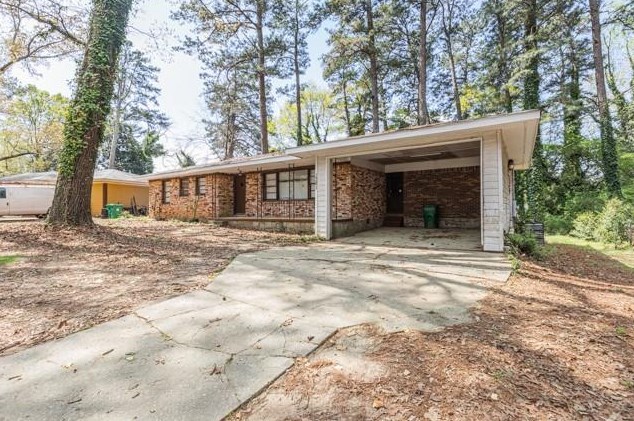 1381 Ruth Pl, Decatur GA  30035-1128 exterior